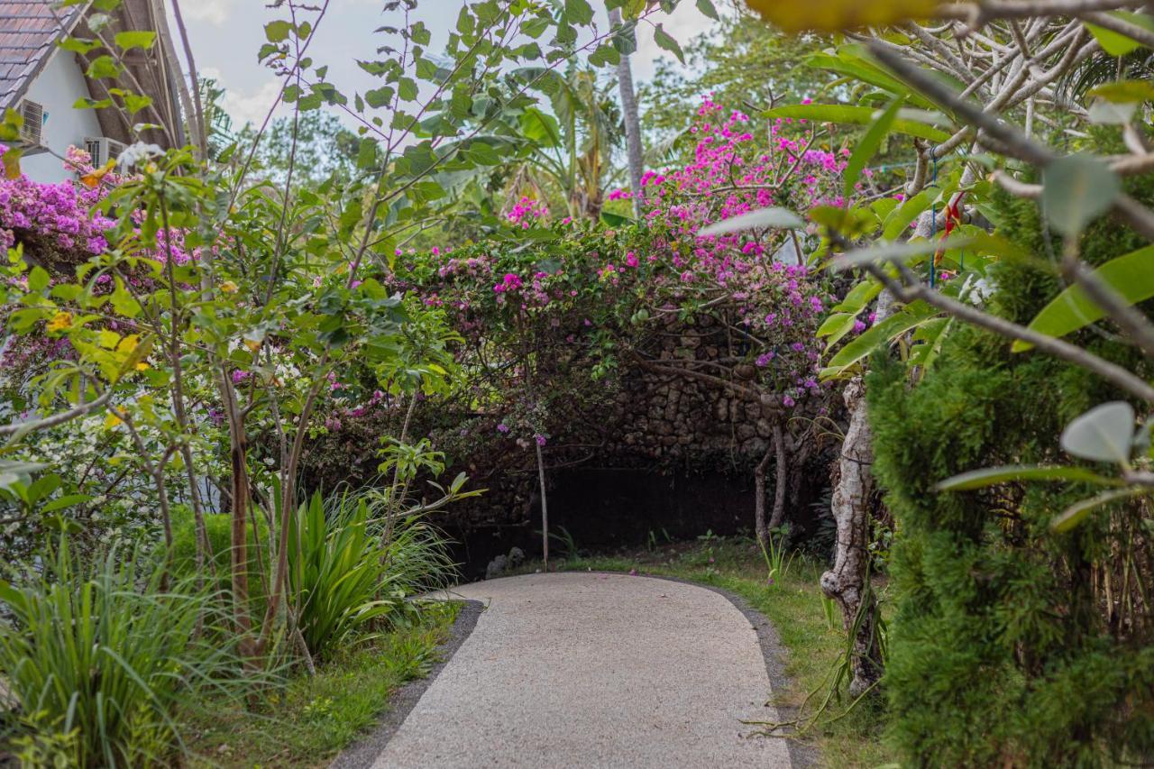 Villa Ume Tenang นูซาเปอนีดา ภายนอก รูปภาพ